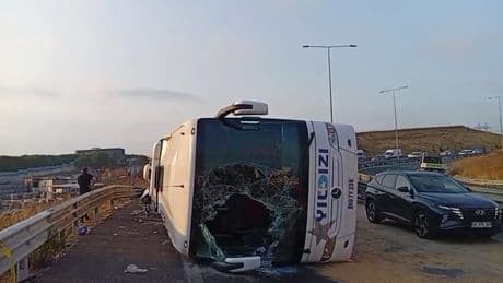 Kuzey Marmara Otoyolu'nda yolcu otobüsü devrildi: Çok sayıda ölü ve yaralı var