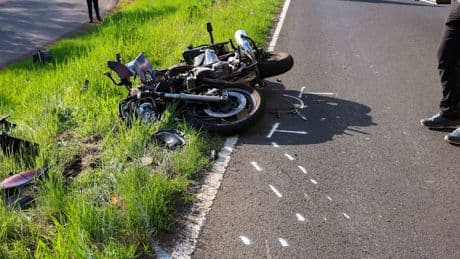 Schwerer Unfall in Fulda - Bikerin (51) und Rentner sterben bei Frontalcrash