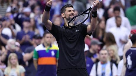 Un Djokovic "con altibajos" se convierte en el tenista de mayor edad en llegar a octavos del US Open desde 1991