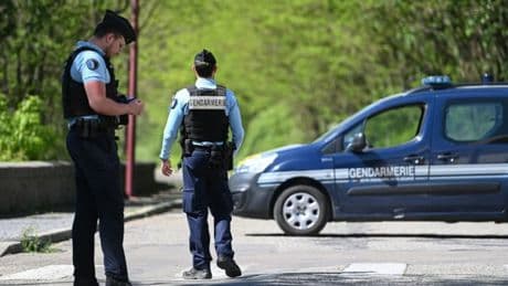 INFO BFMTV. Meurtre dans une mosquée: le suspect a été repéré ce dimanche avant de prendre la fuite
