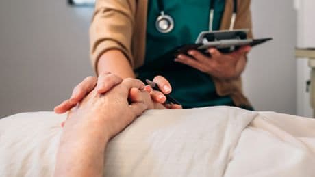 Mediziner klärt auf: Das passiert im Körper nach dem Tod
