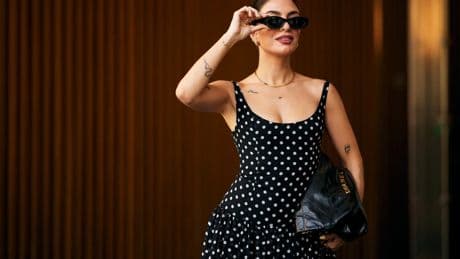 Un vestido, un pantalón ancho y una falda larga: las tres prendas que tienes que fichar en las segundas rebajas de Zara