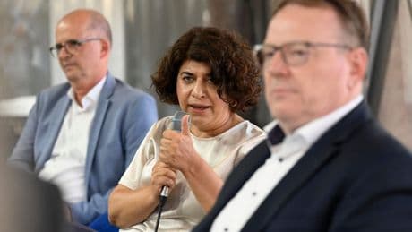 OB-Wahl 2025 in Köln: Aymaz (Grüne) und Burmester (SPD) in Stichwahl