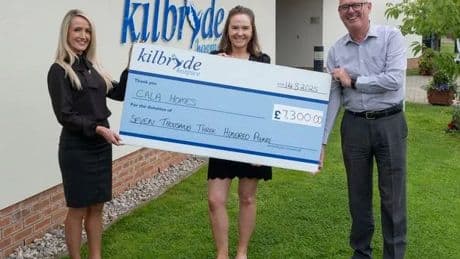 Cala Homes (West) donates £7300 to Kilbryde Hospice as part of pledge at Jackton development