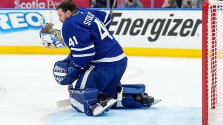 Leafs goalie Stolarz leaves game in second period