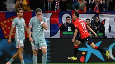 Osasuna aprovecha el vértigo del Atlético a domicilio y sueña con Europa
