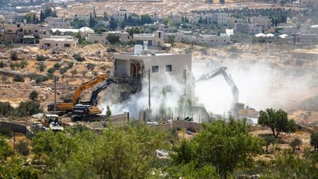 «Cherche chauffeur bulldozer»: comment Israël externalise la destruction systématique de la bande de Gaza