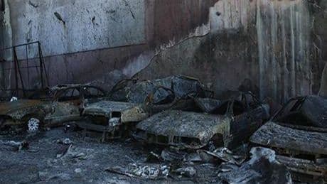 İzmir'de orman yangınının sıçradığı galericiler sitesinde hasarın boyutu ortaya çıktı
