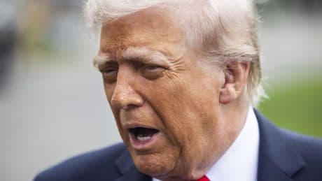 Trump afirma que EEUU ha hundido "tres embarcaciones" que supuestamente llevaban droga desde Venezuela