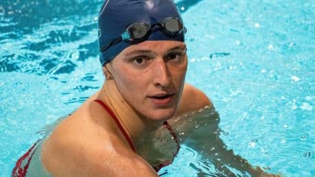US-Uni erklärt Transgender-Athletin Schwimm-Rekorde ab