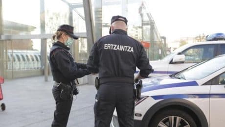 El ladrón que pegó y robó a un anciano en Getxo entra en prisión tras 25 detenciones