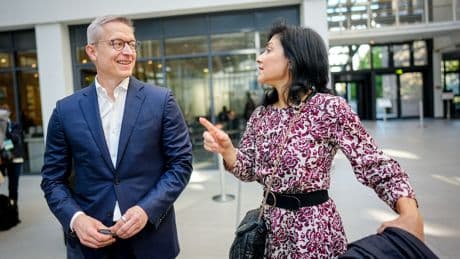 Neue Minister: Was für den Wechsel von Topmanagern in die Politik spricht – und was dagegen