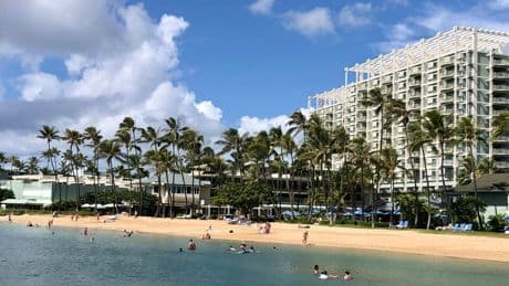 Hawaii to make sweeping tourism changes in bid to combat climate change