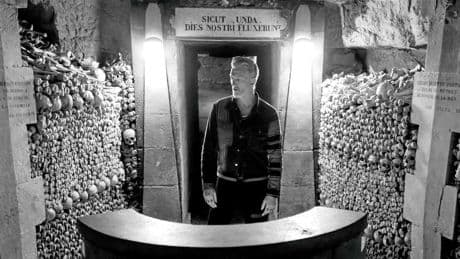 Un concert au milieu des morts : Josh Homme raconte les coulisses d'« Alive in the Catacombs »