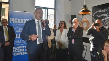Comunali a Genova, Piciocchi alla chiusura della campagna elettorale della coalizione: “La città è a un bivio e non può tornare indietro”