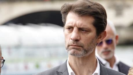 "Beaucoup ne parlaient pas": la ville de Paris veut mieux accueillir la parole des femmes victimes de voyeurisme dans les piscines