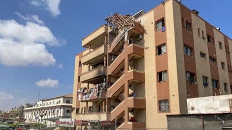 İsrail Nasır Hastanesi'ni vurdu! 4'ü gazeteci 15 kişi hayatını kaybetti!