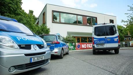 Möglicher Messerangriff: Schüler in Berlin schwer verletzt - Mordkommission ermittelt