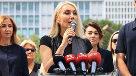 Aile Dayanışma Ağı yeniden Saraçhane’de... Dilek İmamoğlu: 'Bu adalet nöbetini sürdüreceğiz'