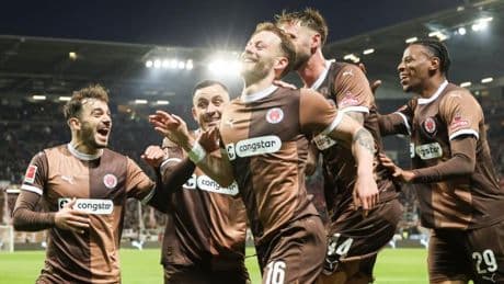St. Pauli schockt Leverkusen – Dieses Tunnel-Tor freut alle Bayern-Fans