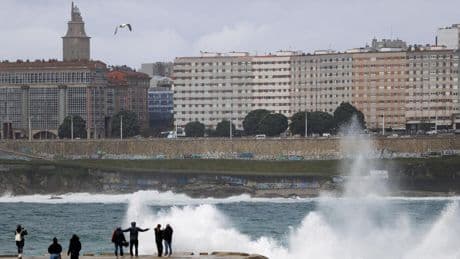 A Coruña es el primer municipio en intervenir el alquiler en una comunidad del PP