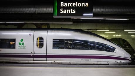 El tren acelera frente el avión y mueve al 85% de viajeros en los grandes trayectos