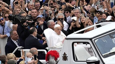 El último Domingo de Resurrección del Papa: una reunión de alto nivel con J.D. Vance y un baño de masas