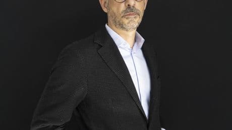 Diogo Noivo: "Portugal tiene la misma política de bloques que España, pero sin la estabilidad de la Monarquía"