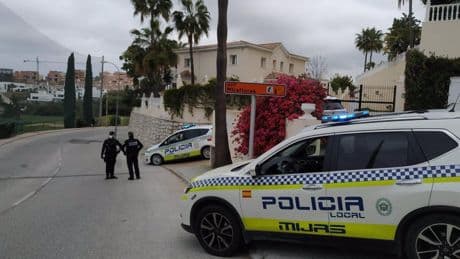 Un joven de 24 años agrede y retiene durante días a su madre, de 61, en Mijas (Málaga)