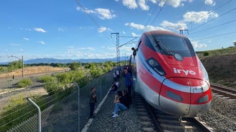 El apagón fuerza a Renfe, Iryo y Ouigo a revisar sus protocolos de crisis y a incrementar la formación de la plantilla