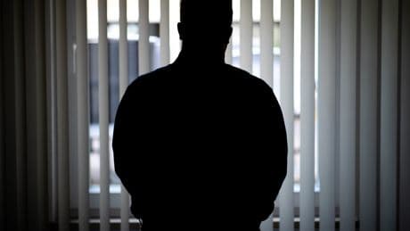 Häusliche Gewalt - Immer mehr Männer greifen zum Hilfetelefon