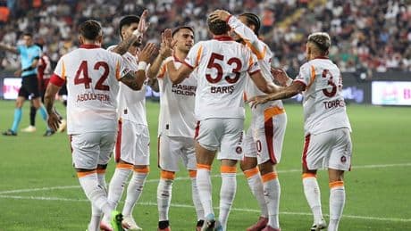 TRANSFER HABERİ: Galatasaray'dan yıldız ismin taliplerine flaş yanıt!
