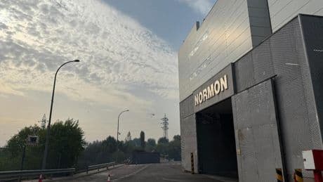 Las instalaciones de Normon y de Carburos Metálicos se 'salvan' del incendio de Tres Cantos