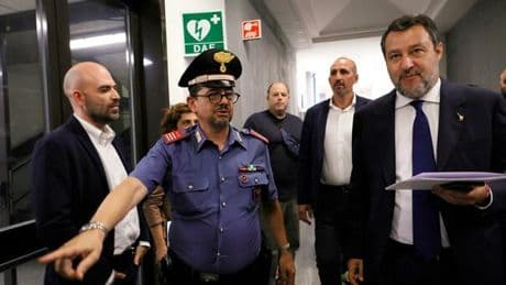Salvini in aula contro Saviano: «Gli ho stretto la mano e mi ha detto "vergognati"». La querela nel 2018 per diffamazione