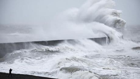 Le monde est-il prêt à voir déferler des vagues toujours plus grosses ?