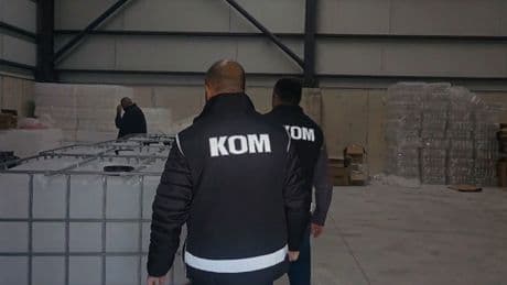Kocaeli'de 12 ton sahte alkol ele geçirildi