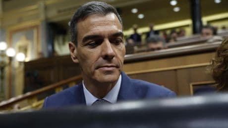 Díaz marca distancias con Sánchez plantándole en la sesión de control al Gobierno