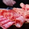 Es geht um die Wurst: Forscher warnen schon vor geringen Mengen