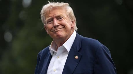 Droits de douane : comment Trump joue du chaos qu'il provoque