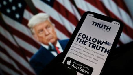 "L'IA a dopé le phénomène de memification de la politique": une caisse de résonance pour Donald Trump, et en France?