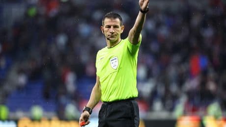 Ligue 1 : la direction de l’arbitrage confirme qu’il n’y avait pas penalty pour Lyon face à Lens