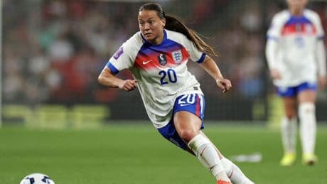 "Ni siquiera parece futbolista"