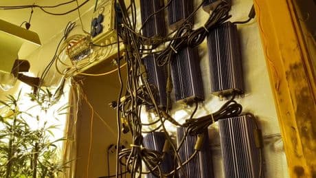 Endesa avisa de que ha detectado en el primer semestre de 2025 más de 32.000 fraudes eléctricos