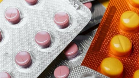 Así funciona la nueva app de Sanidad para que entiendas mejor los medicamentos que tomas