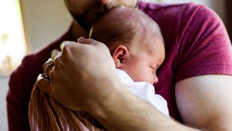 &quot;La depresión perinatal en padres cada vez es más frecuente&quot;, alerta una psicóloga