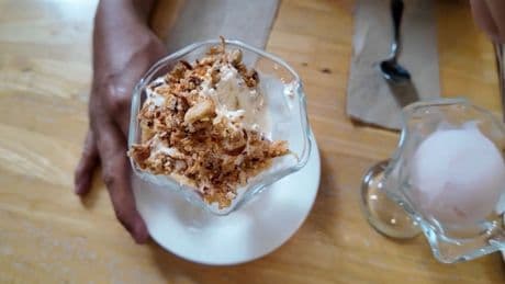 Würden Sie das essen? - Skurriler Eistrend erobert Thailand