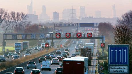 Fast keiner will auf die Bahn umsteigen - Anti-Auto-Prämie floppt in Frankfurt