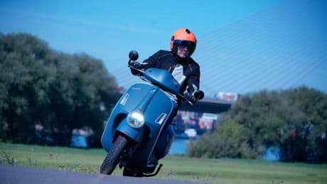 Officina 8 : Eine Hommage an die Vespa-Anfänge