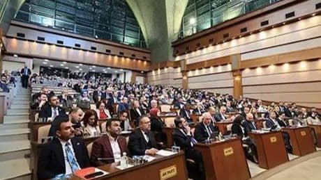İBB Meclisi'nde, belediyede bazı kişilerin belli şirketlerle çıkar ilişkisi kurduğu iddiasına soru önergesi