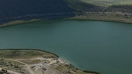 Paraşütü ile uçtuğu Narlıgöl’ü kuş bakışı kaydetti